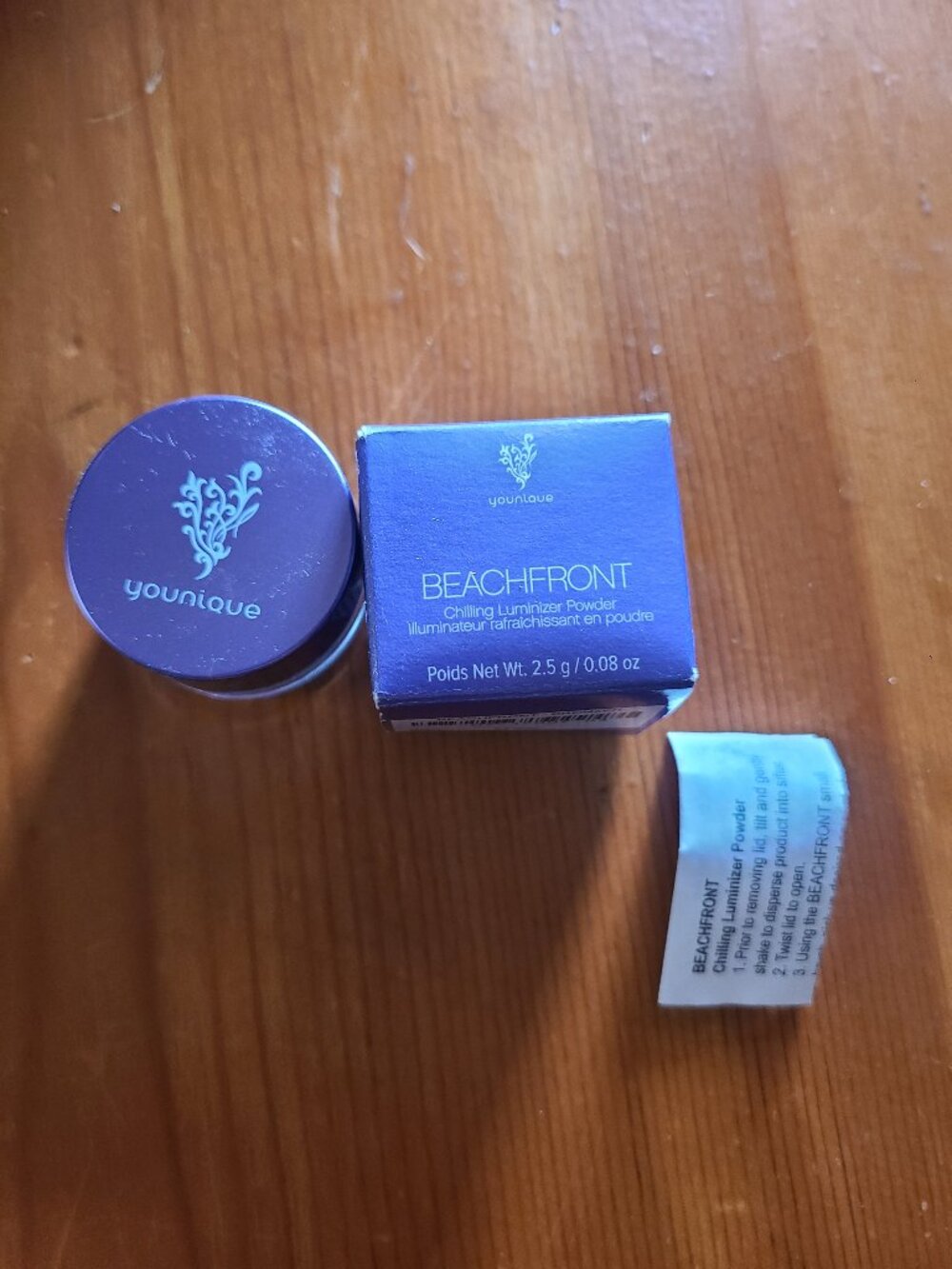 Younique BEACHFRONT BRONZER NEW WITH BOX Powder 2.5g. Chilling Luminizer Powder